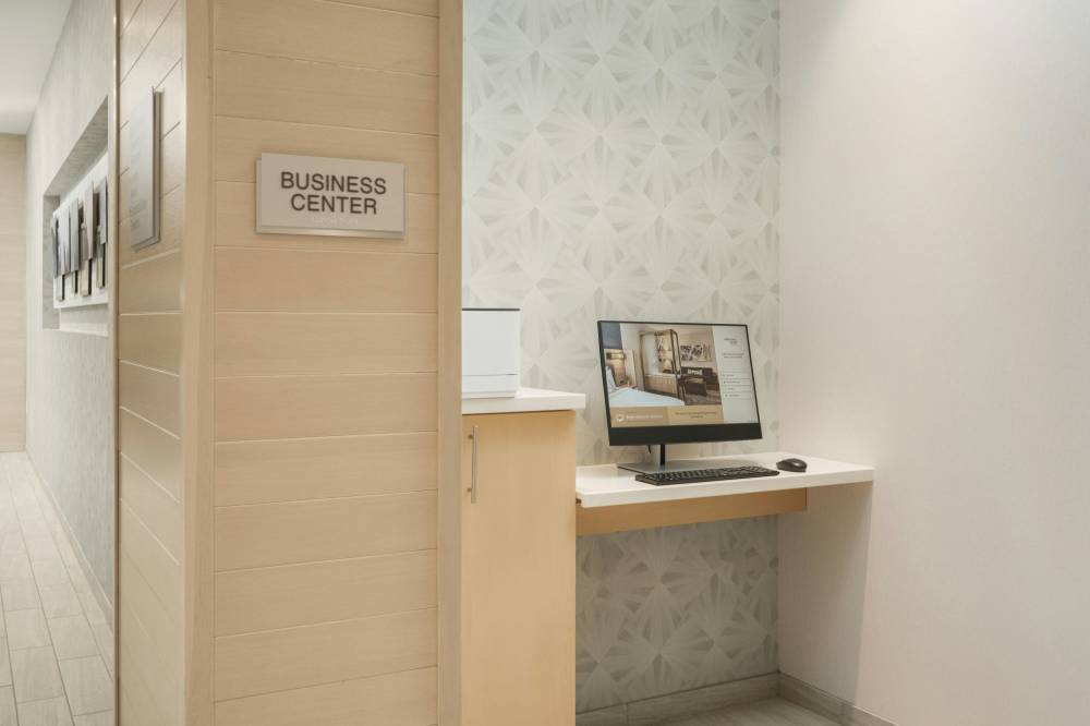 Springhill Suites By Marriott Tampa Downtown 4