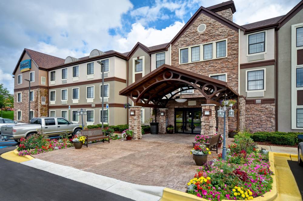 Staybridge Stes Airport 3