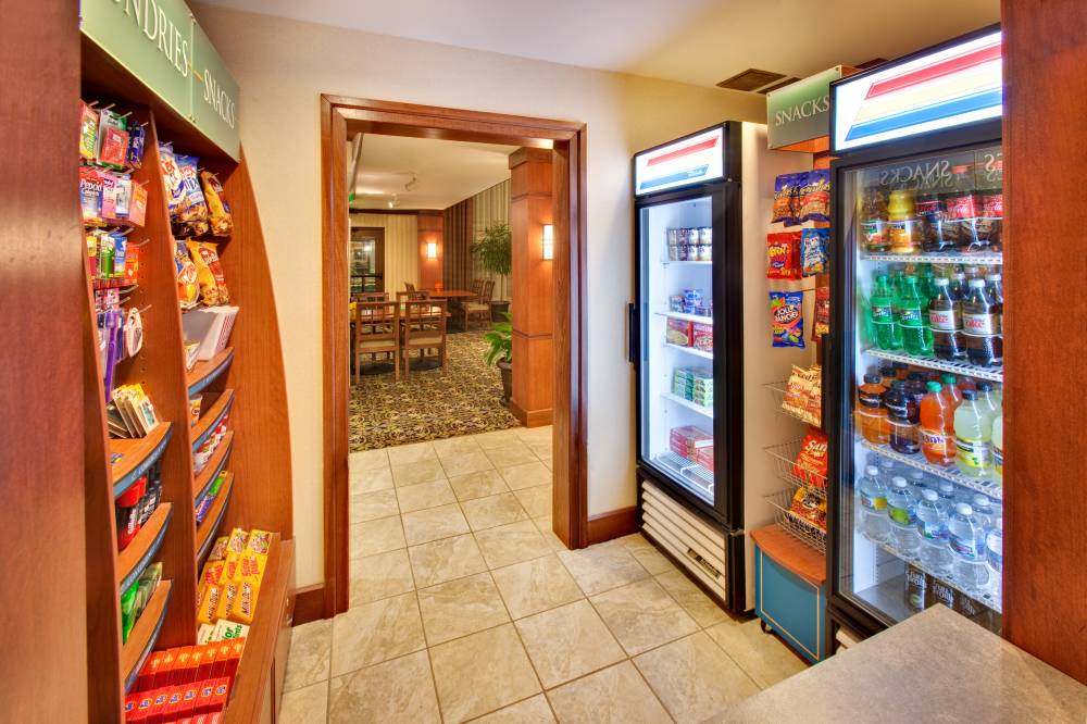 Staybridge Suites Davenport 6