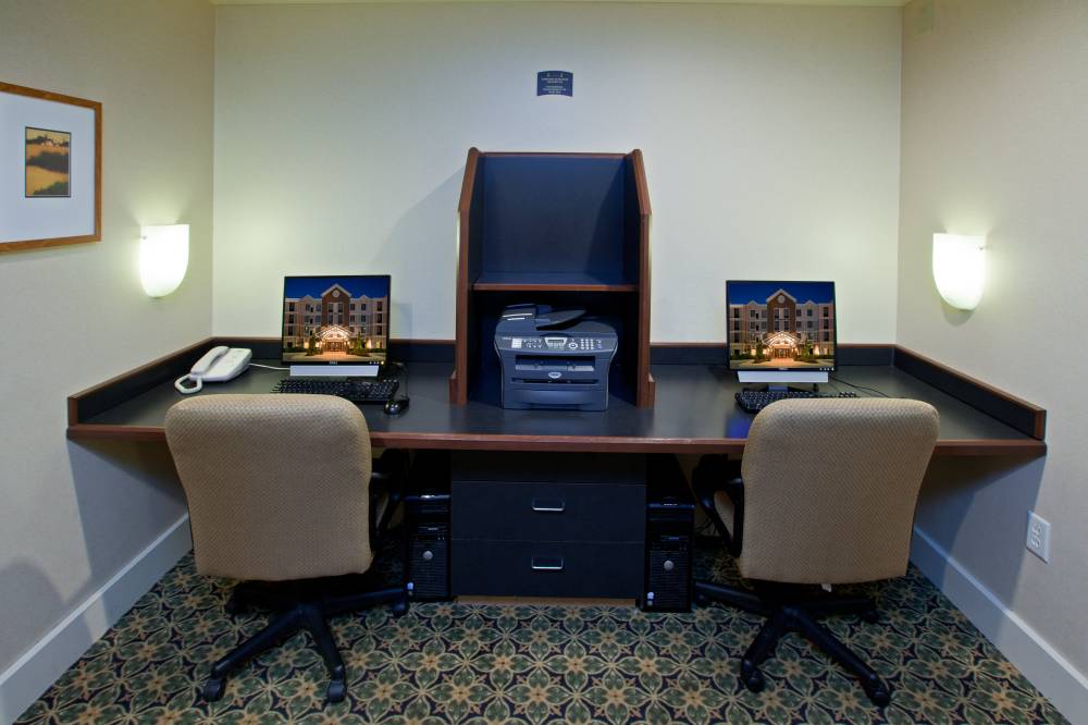 Staybrigde Suites Plainfield 1