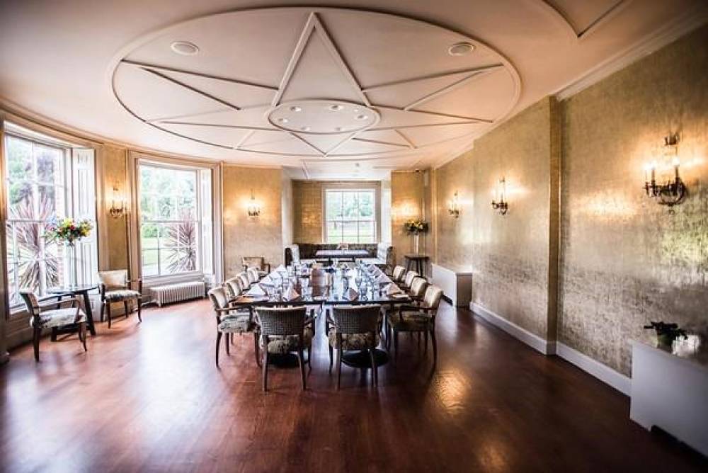 Stoke Place Hotel 9