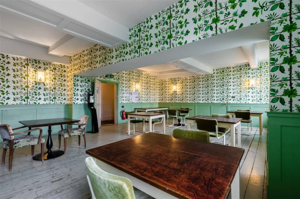 Stoke Place Hotel 7
