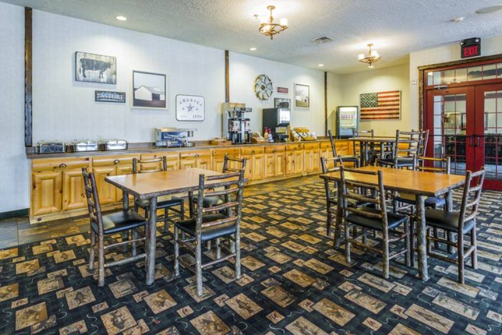 Stoney Creek Hotel Quad Cities 6