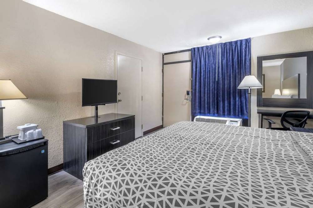 Suburban Studios International Drive 7