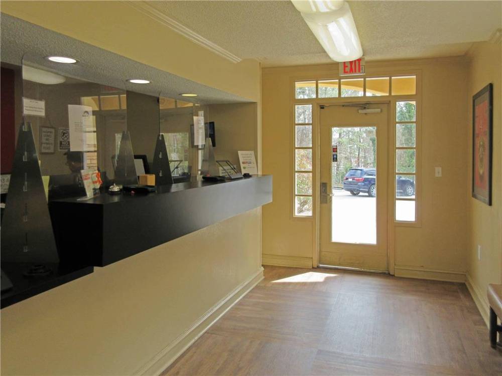 Suburban Studios Raleigh - Crabtree Valley 2