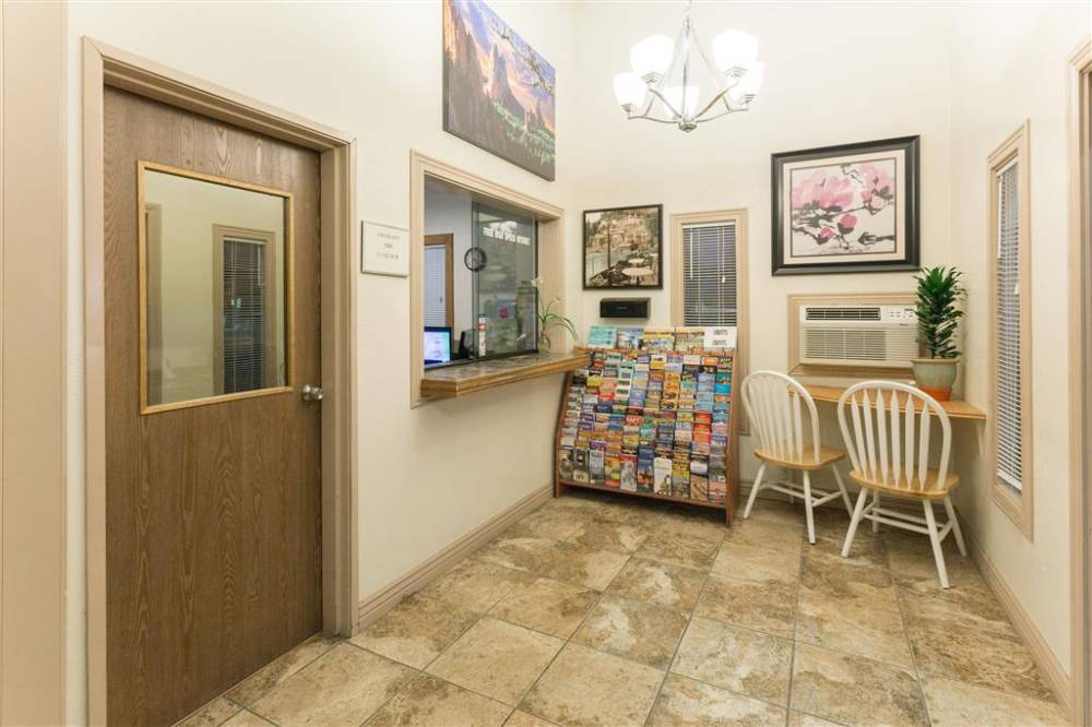 Super 8 By Wyndham Colorado Springs Hwy 24 E/pafb Area, Co 3