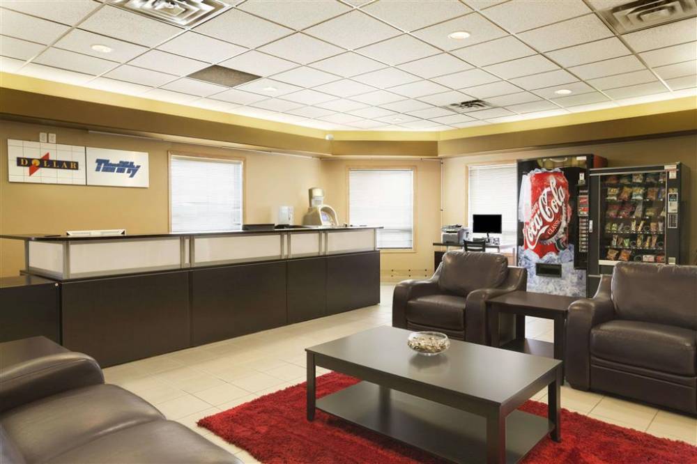 Super 8 By Wyndham Edmonton International Airport 3