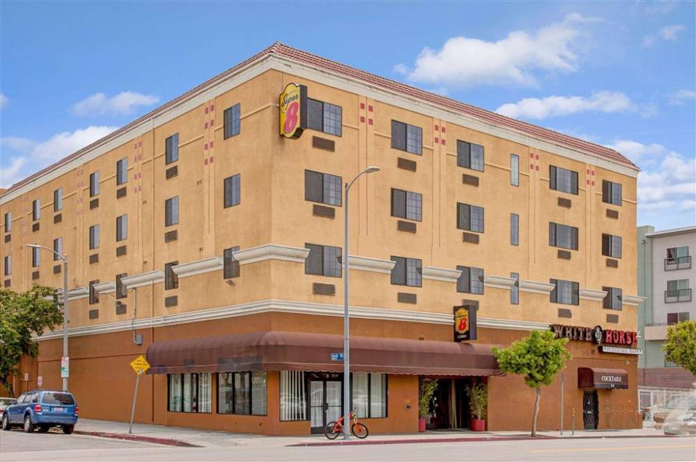 Super 8 By Wyndham Hollywood/la Area