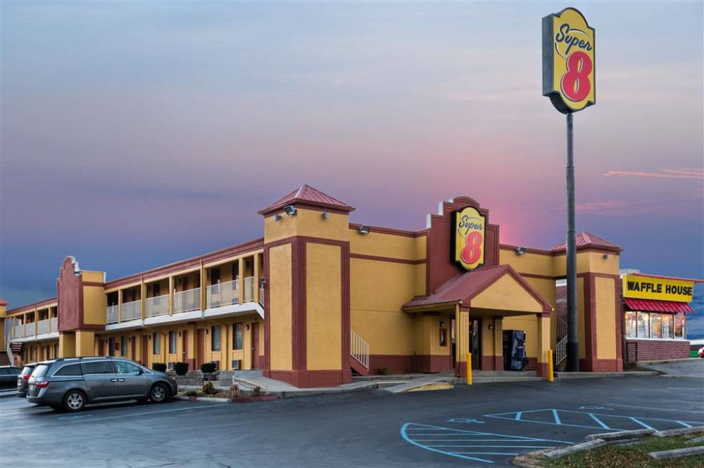 Super 8 By Wyndham Indianapolis