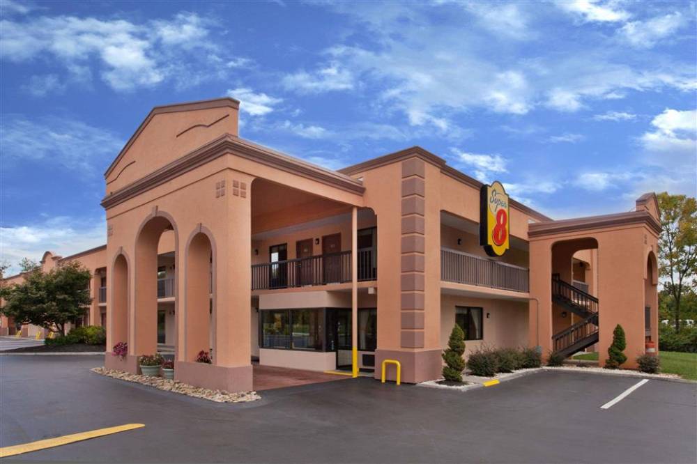 Super 8 By Wyndham Knoxville West/farragut 2