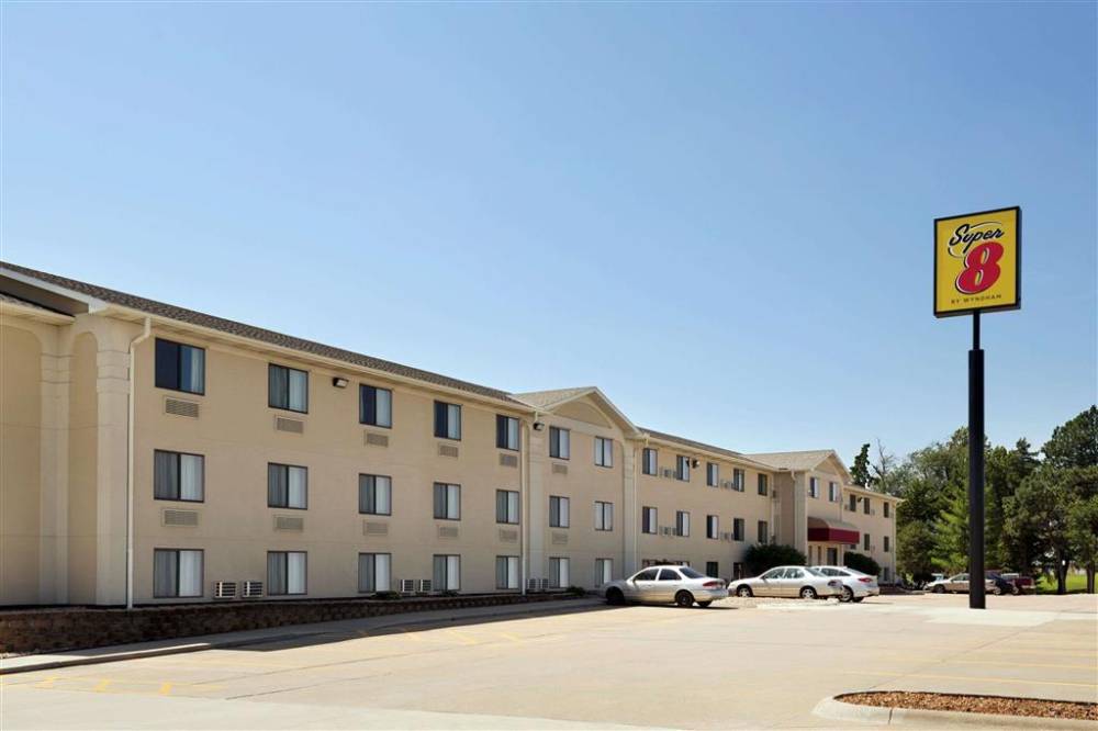 Super 8 By Wyndham Lincoln North 2