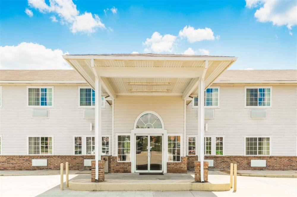 Super 8 By Wyndham Platte City/kci Airport North