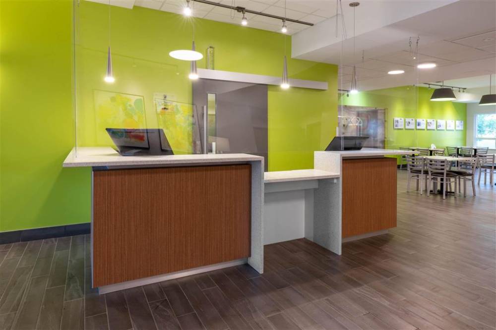 Super 8 By Wyndham Winnipeg East Mb 3