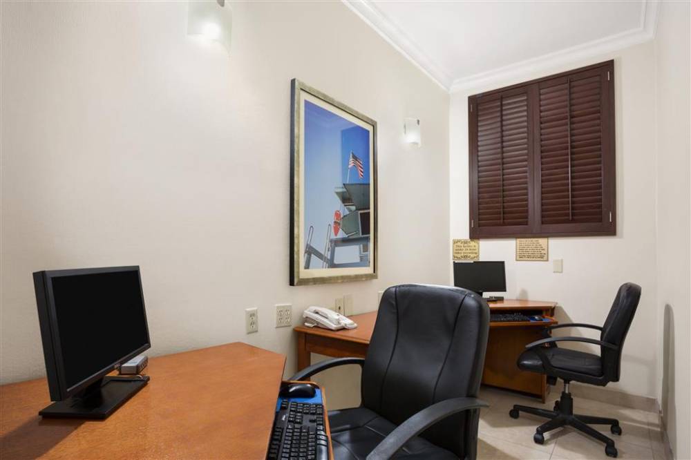 Surestay Hotel By Best Western Santa Monica 5