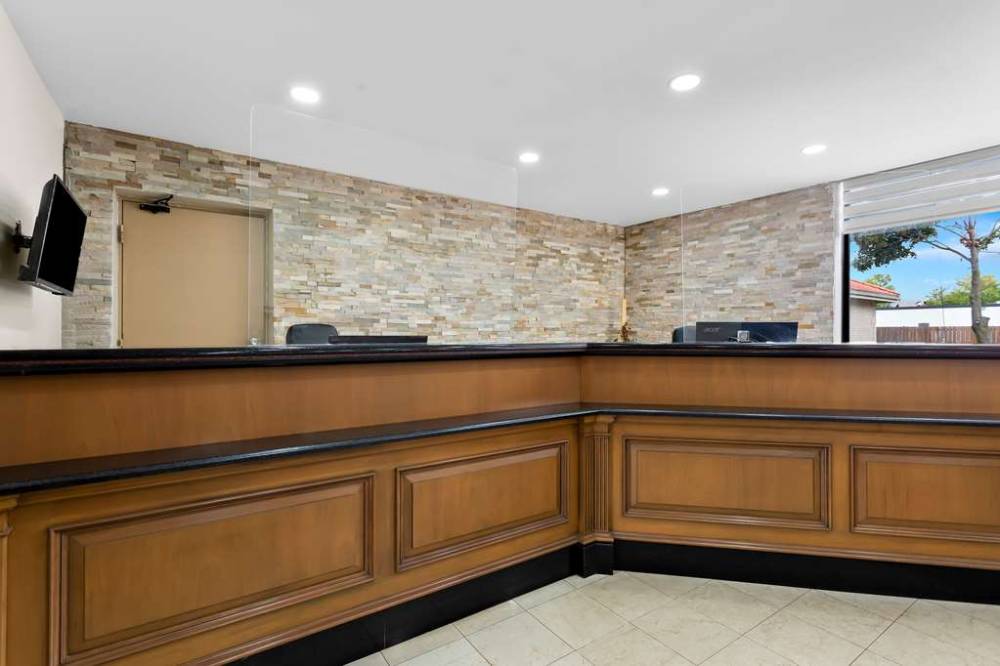 Surestay Plus By Best Western Windsor 4