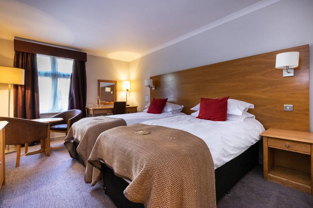 The Bridge Hotel Greenford 6