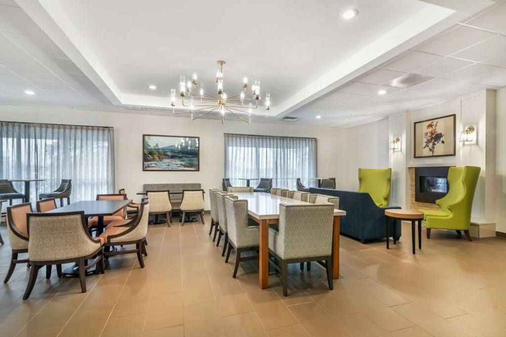 The Clocktower Hotel At Century House An Ascend Collection Hotel 9