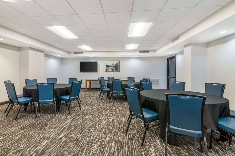 The Clocktower Hotel At Century House An Ascend Collection Hotel 2
