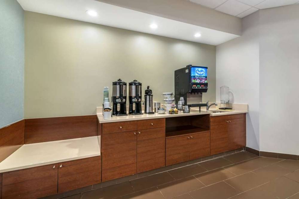 The Clocktower Hotel At Century House An Ascend Collection Hotel 7