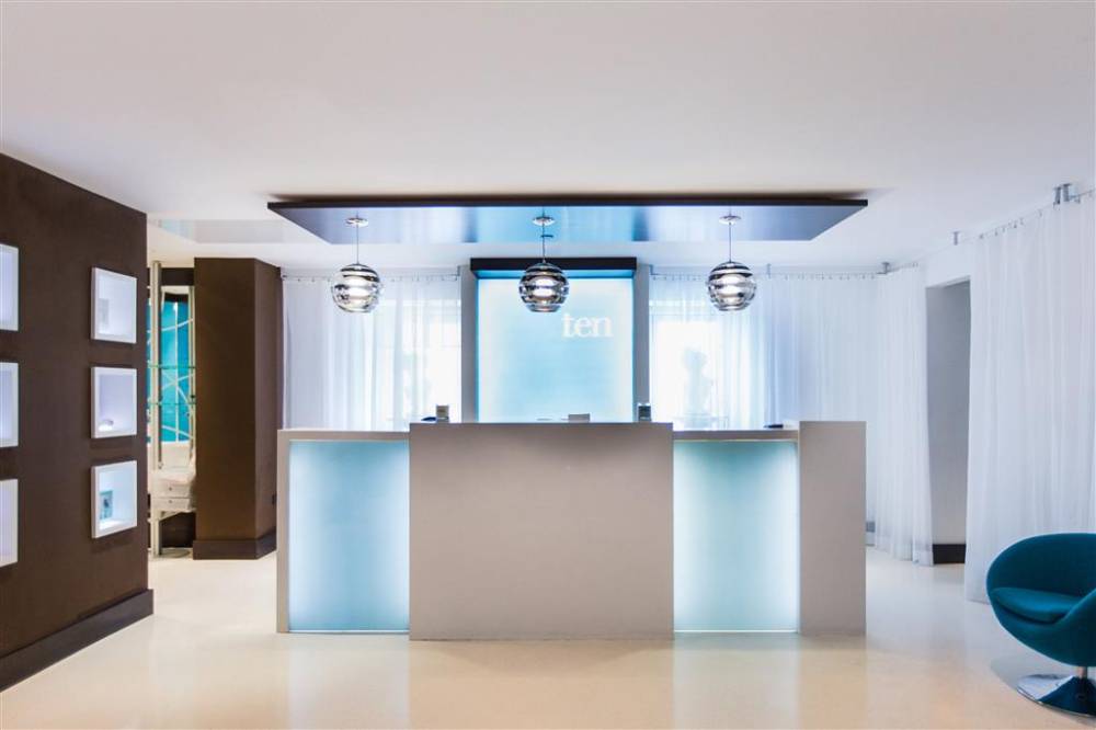The Fort Garry Hotel Spa And Conference  2