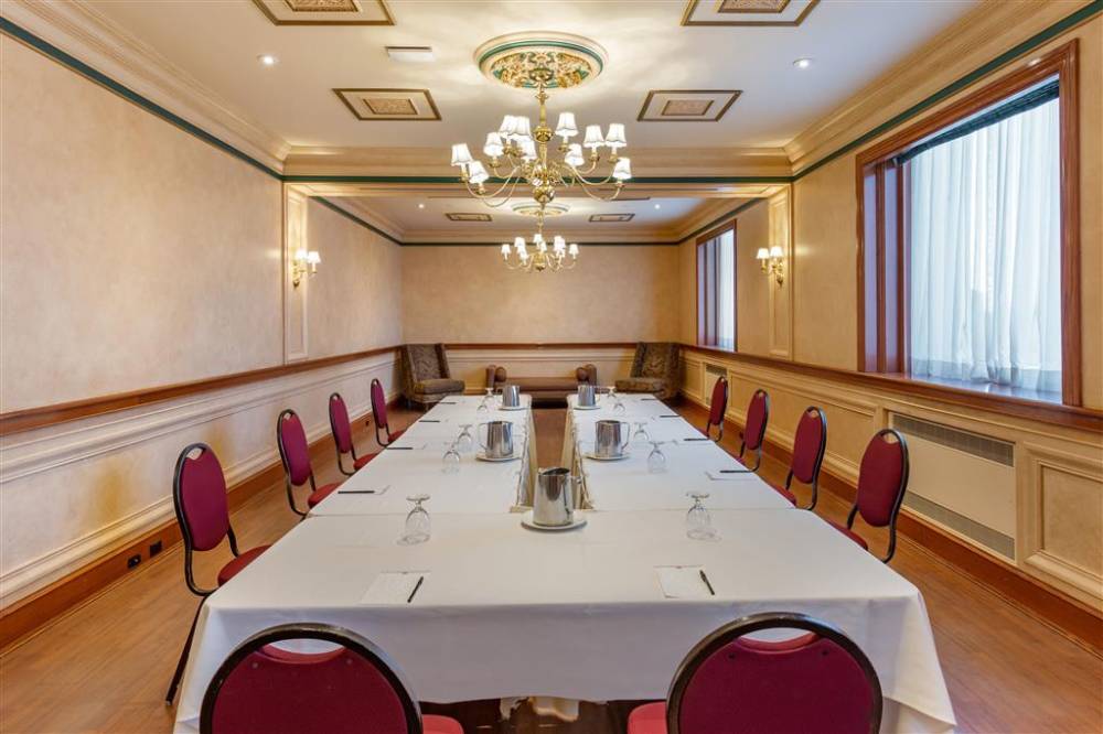 The Fort Garry Hotel Spa And Conference  5