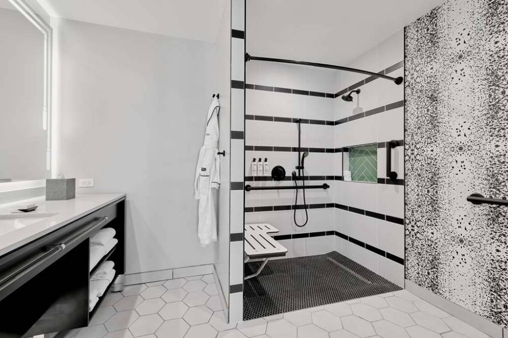 The Godfrey Detroit  Curio Collection By Hilton 8