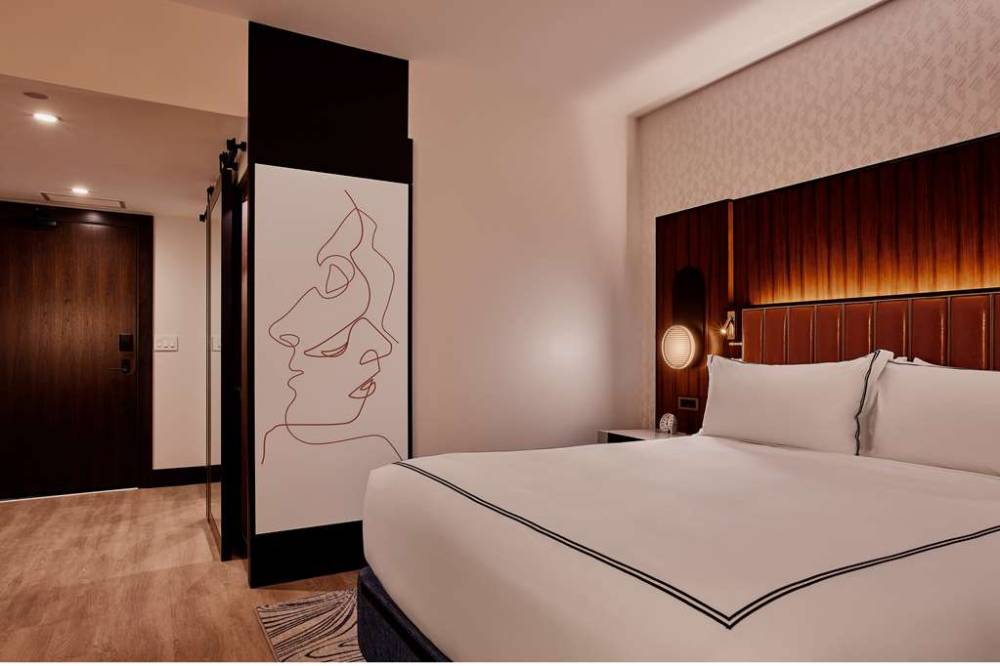 The Godfrey Detroit  Curio Collection By Hilton 7