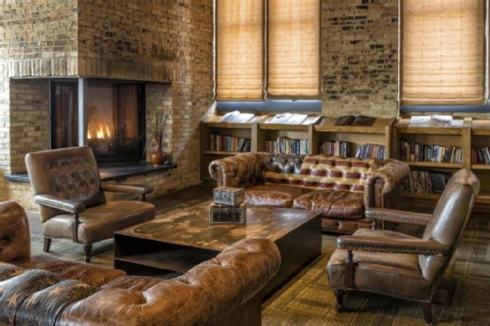 The Iron Horse Hotel 5