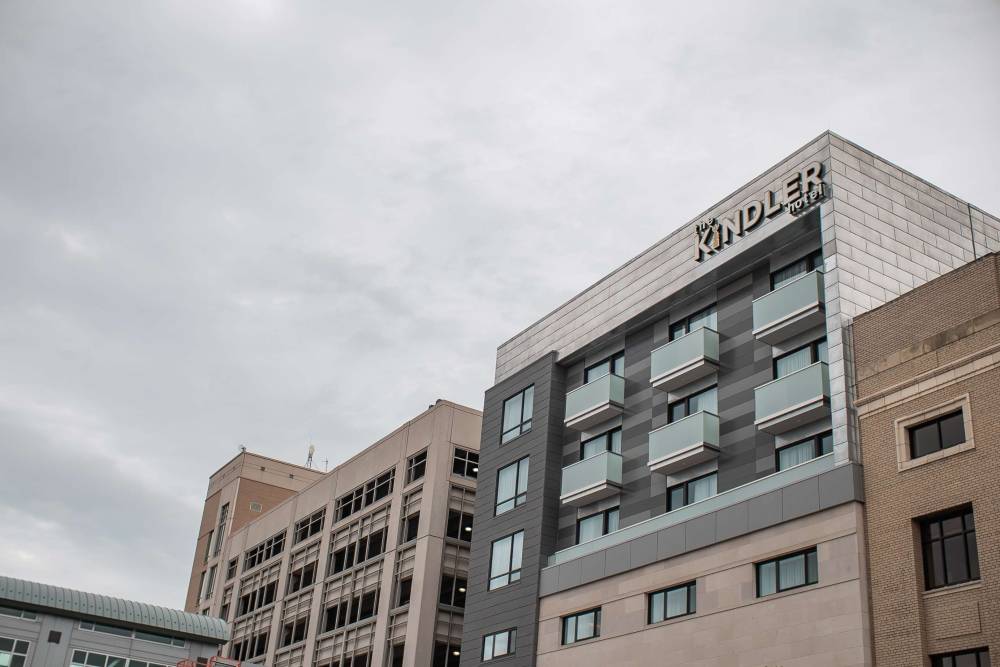 The Kindler Hotel 4