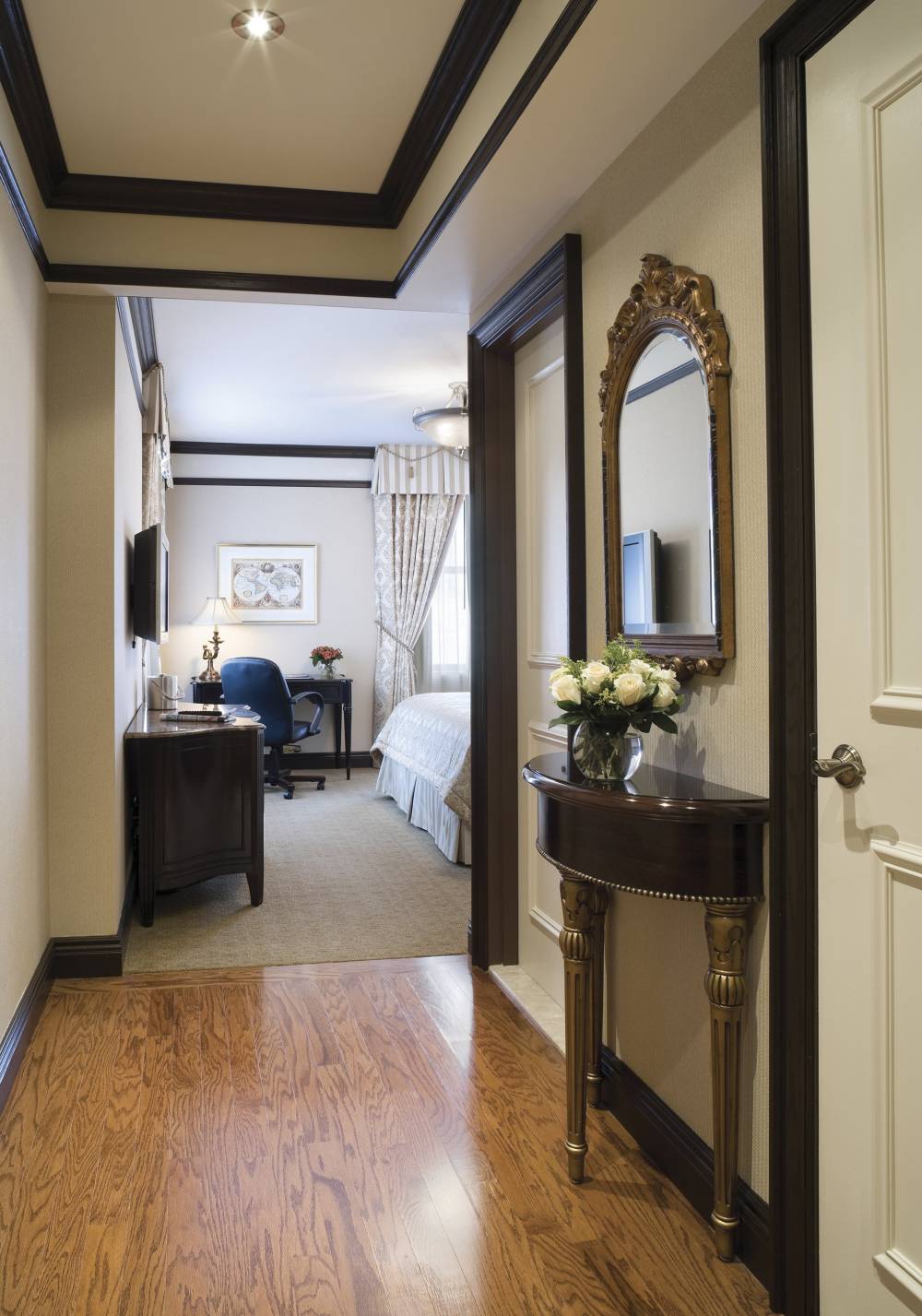 The Lucerne Hotel 5