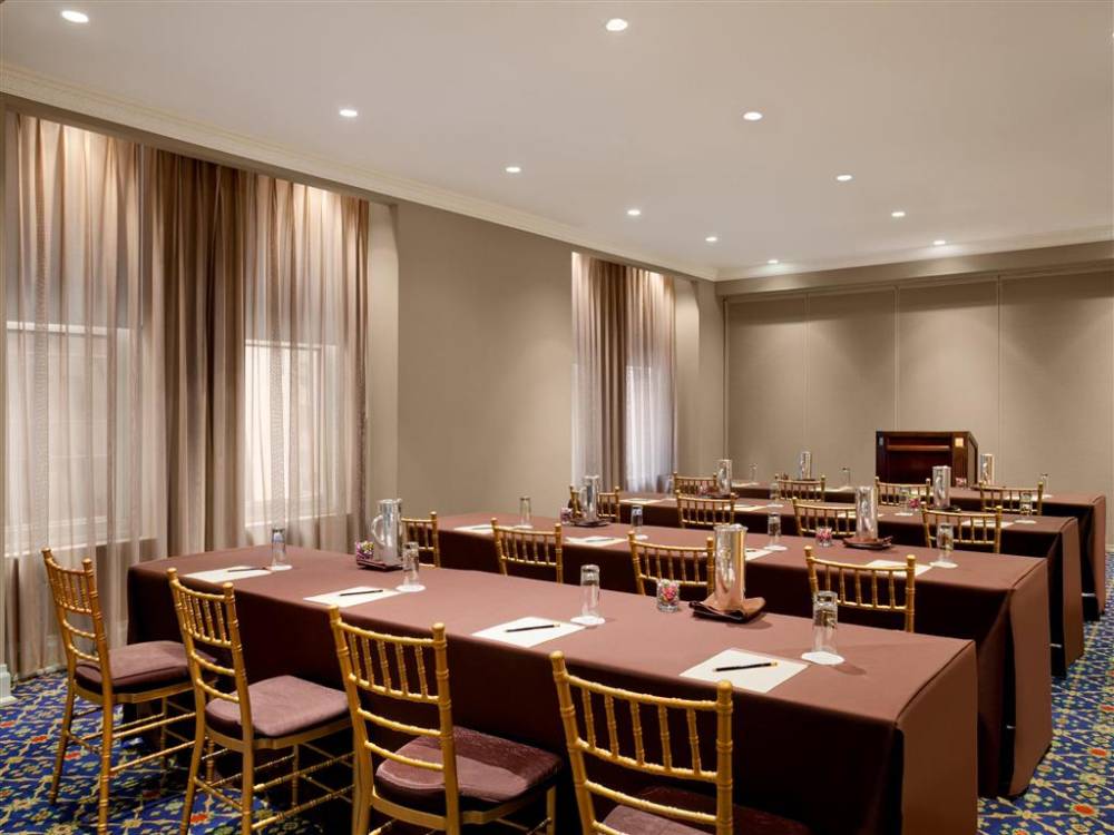 The Plaza - A Fairmont Managed Hotel 2