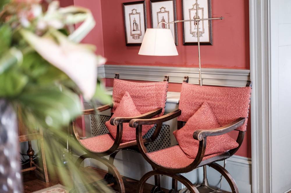 The Red Lion Hotel 9