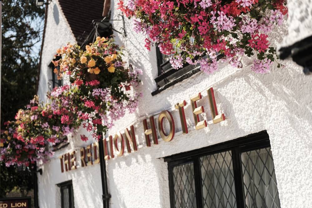 The Red Lion Hotel 8