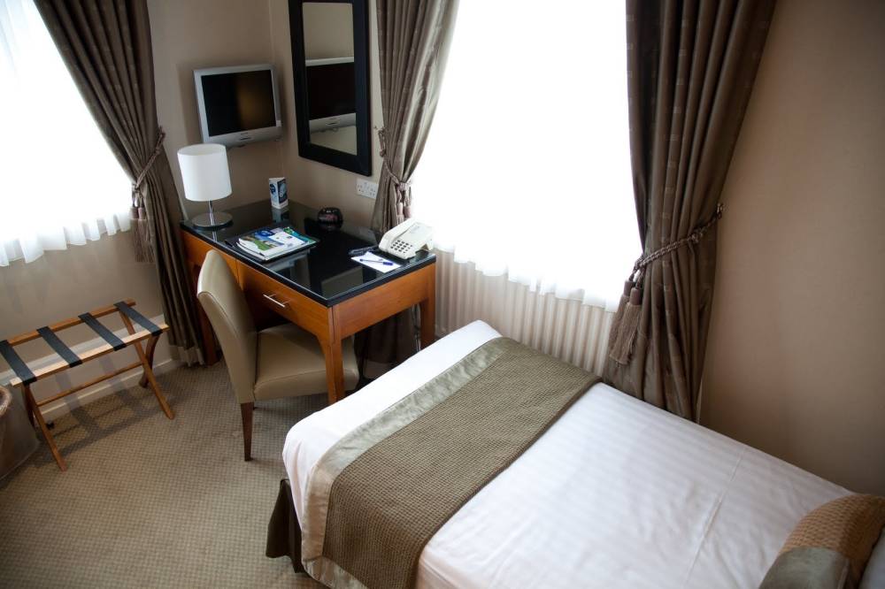 The Royal Adelaide Hotel 8