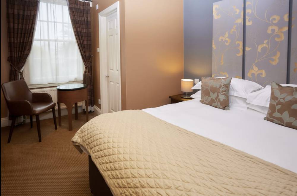 The Royal Adelaide Hotel 9