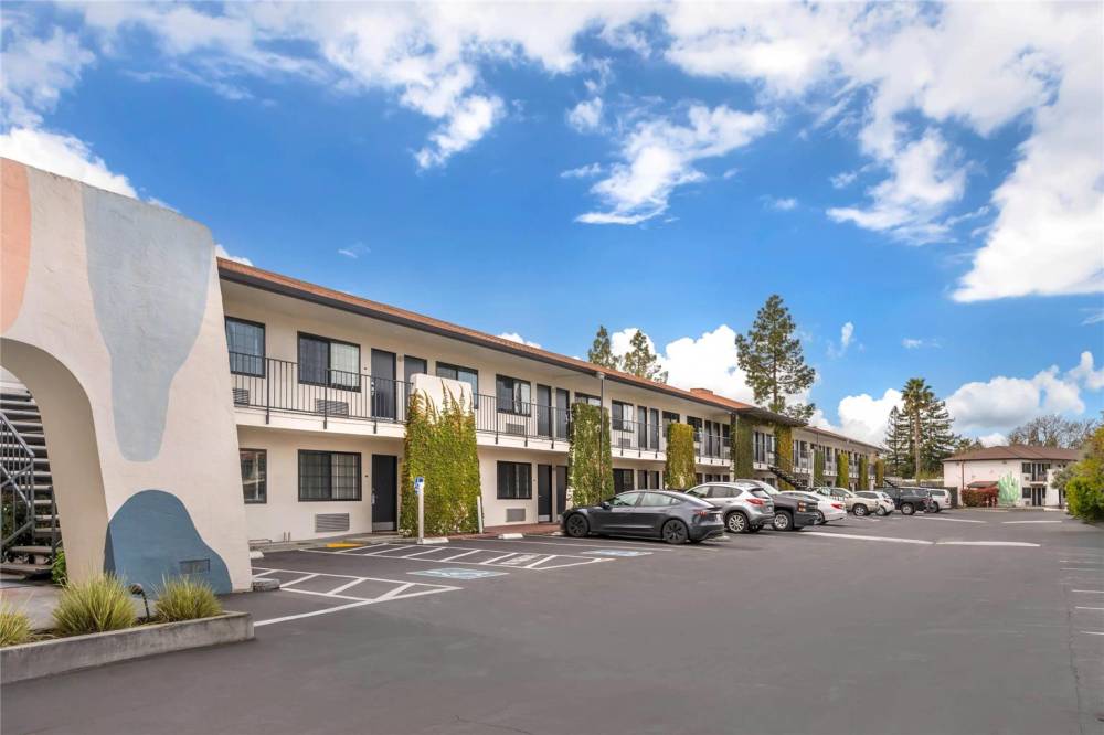 The Sandman Santa Rosa Sonoma An Ascend Collection Hotel 2