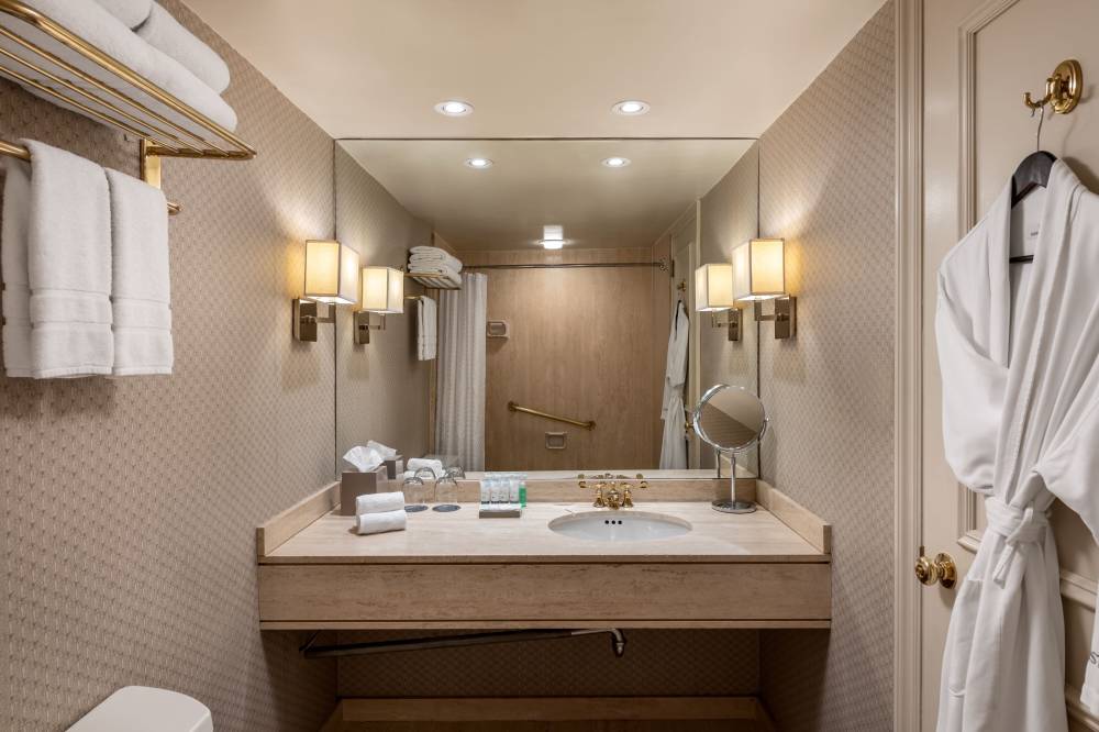The Westin Harbour Castle Toronto 2
