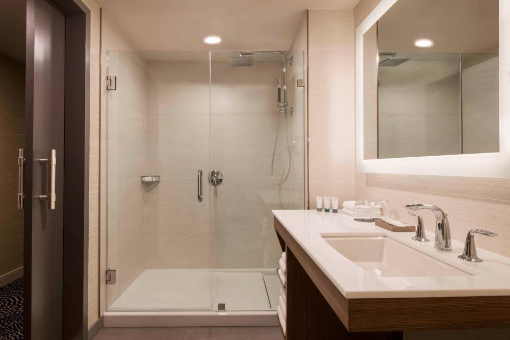 The Westin Milwaukee 2