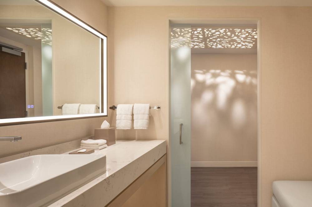 The Westin Tempe 4