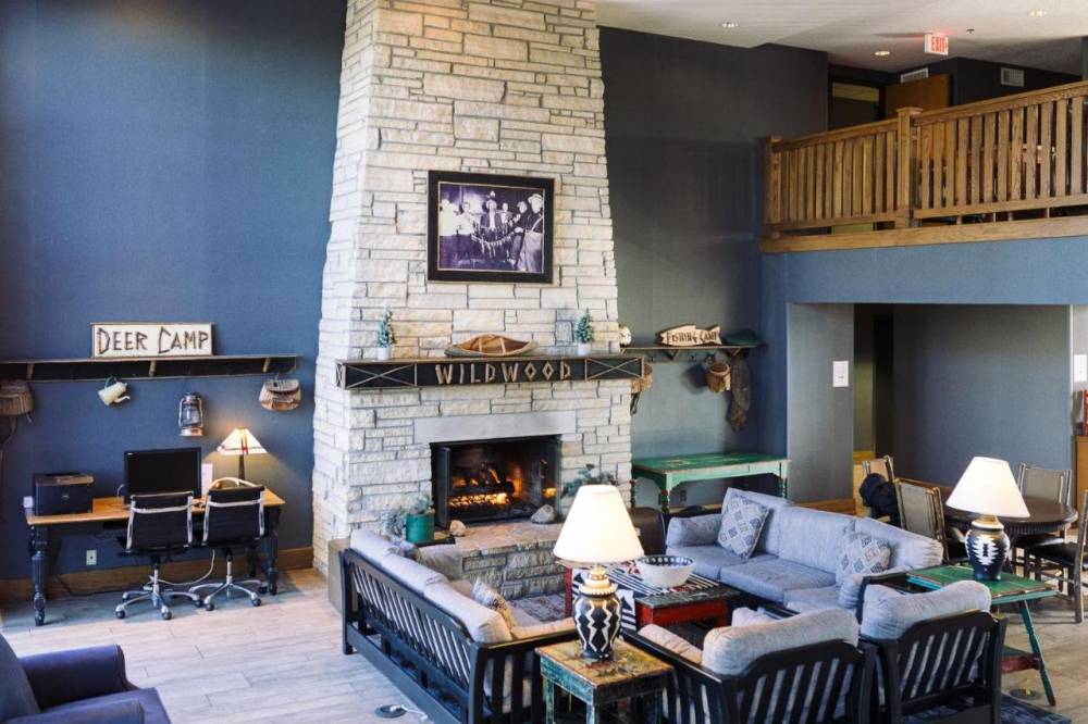 The Wildwood Lodge Clive 8