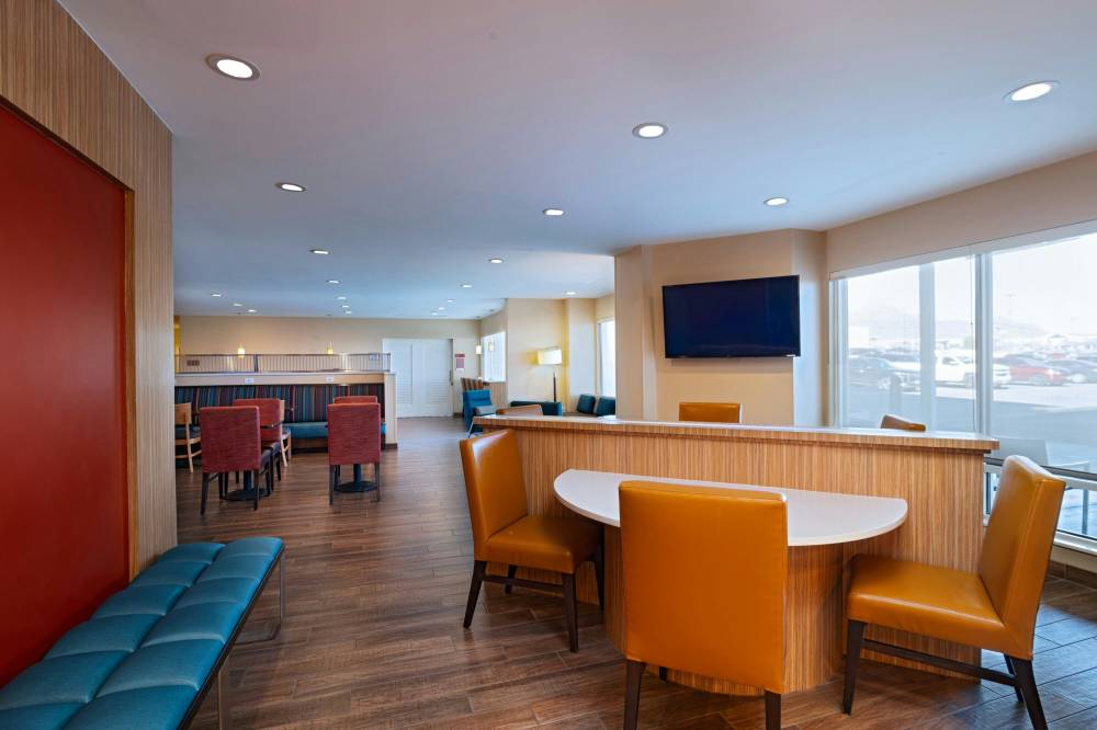 Towneplace Suites By Marriott El Paso North 6