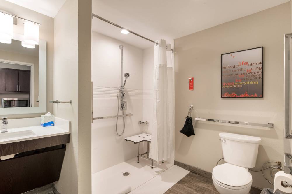 Towneplace Suites By Marriott Greensboro Coliseum Area 2