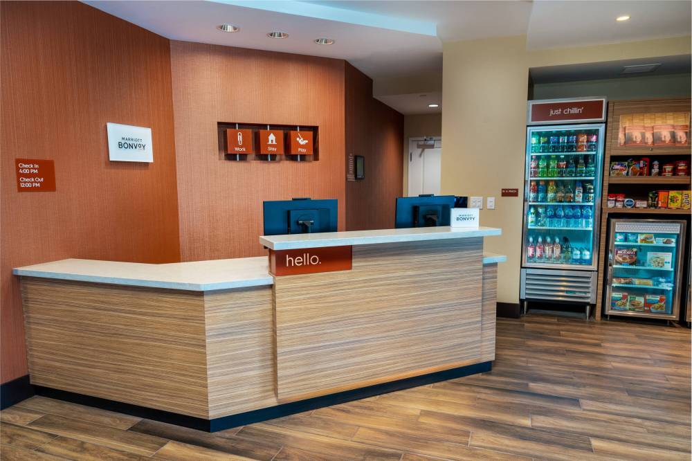 Towneplace Suites By Marriott Irvine Lake Forest 9