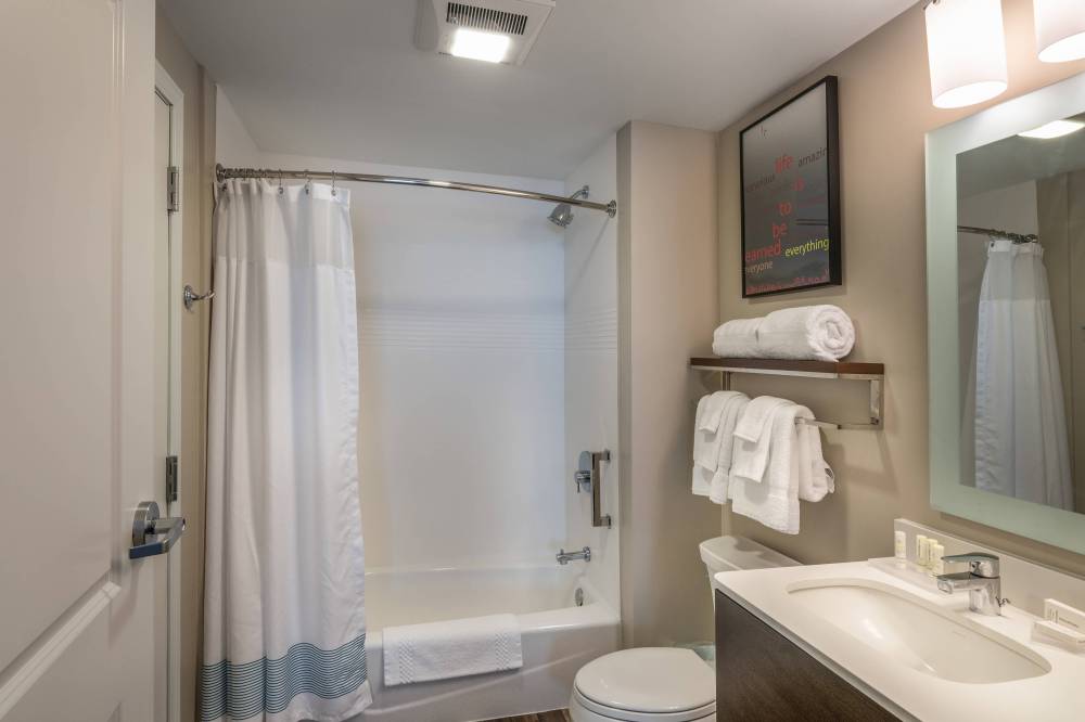 Towneplace Suites By Marriott Milwaukee Oak Creek 2