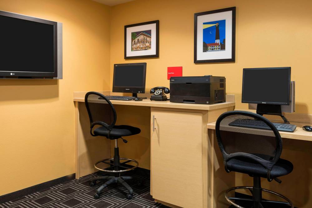 Towneplace Suites By Marriott Pensacola 2