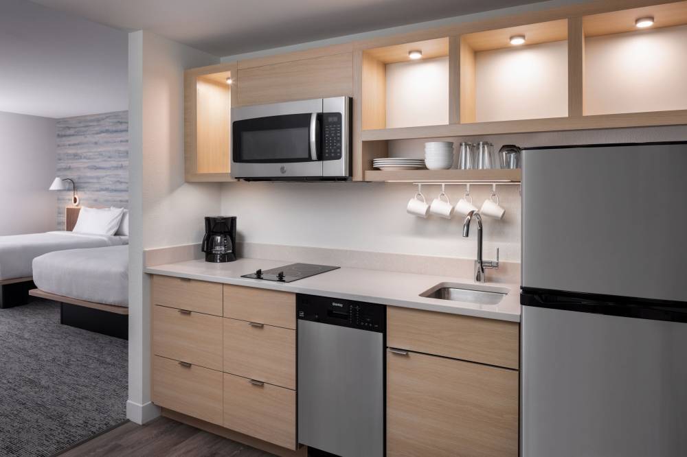 Towneplace Suites By Marriott West Kelowna 2