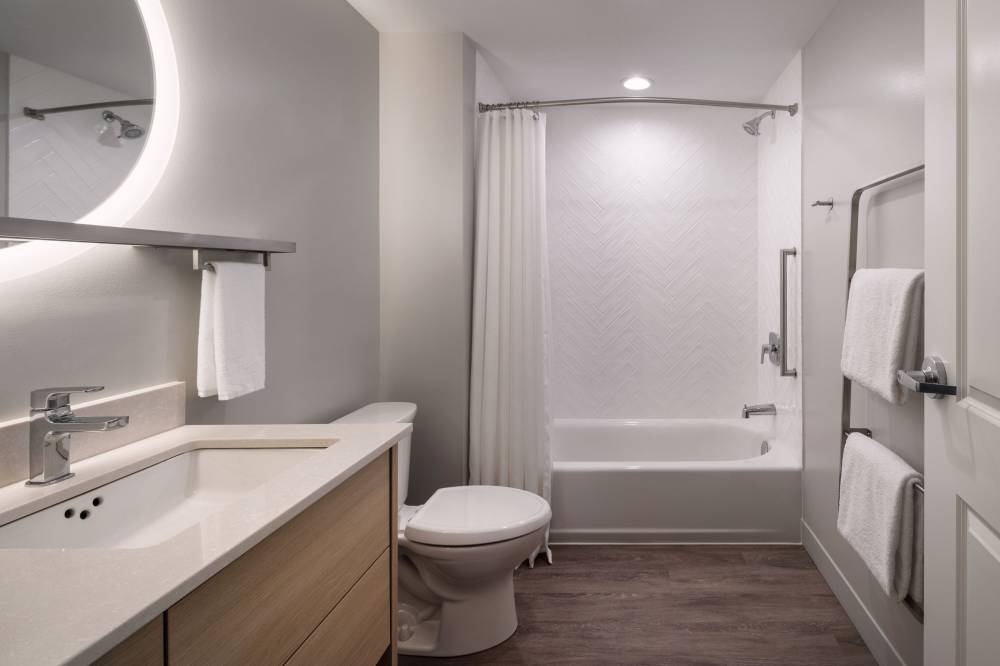 Towneplace Suites By Marriott West Kelowna 5