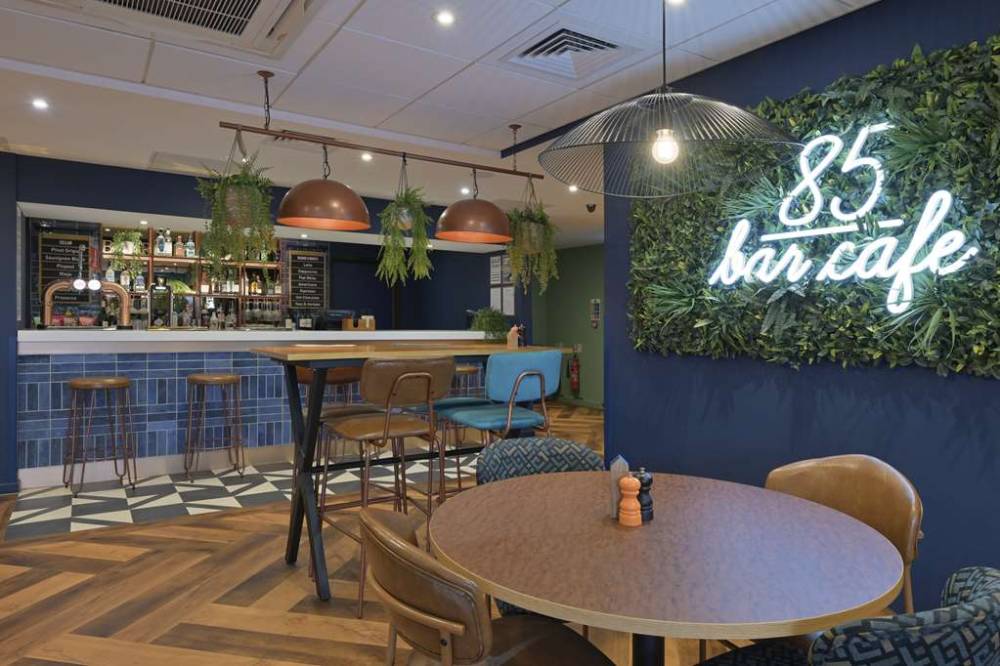 Travelodge Altrincham Central 3