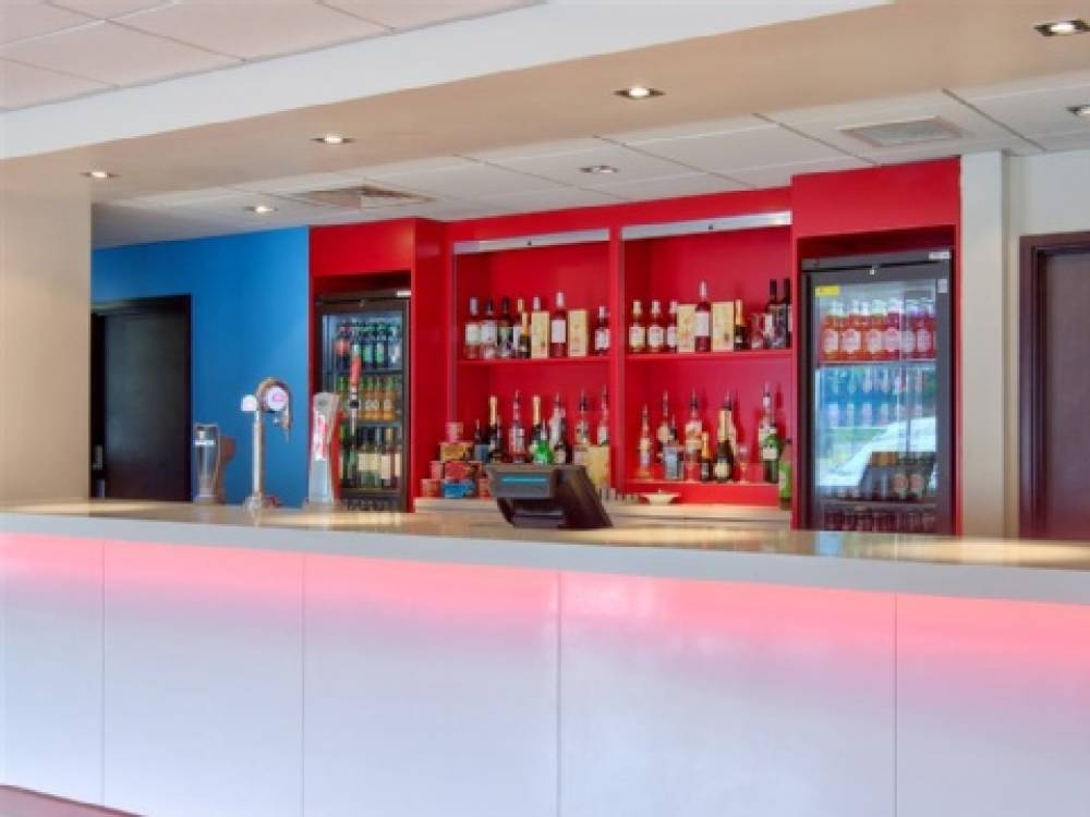 Travelodge Birmingham Airport 2