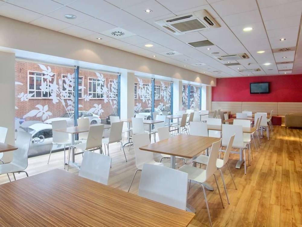 Travelodge Birmingham Central Newhall St 3